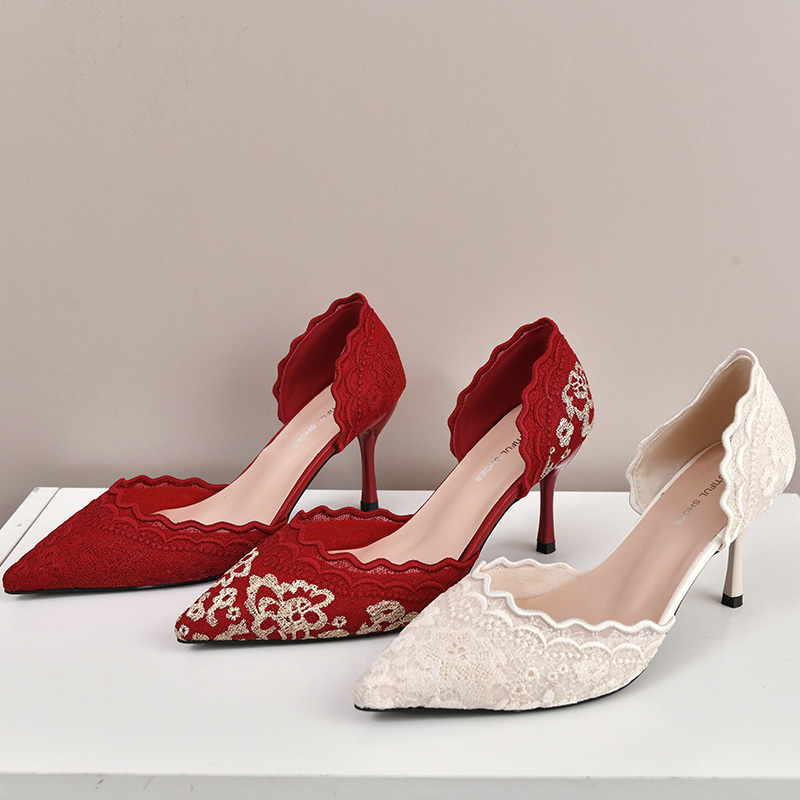 Embroidery In The Piece - Luxe Rood Wit Kant Borduren Hoge