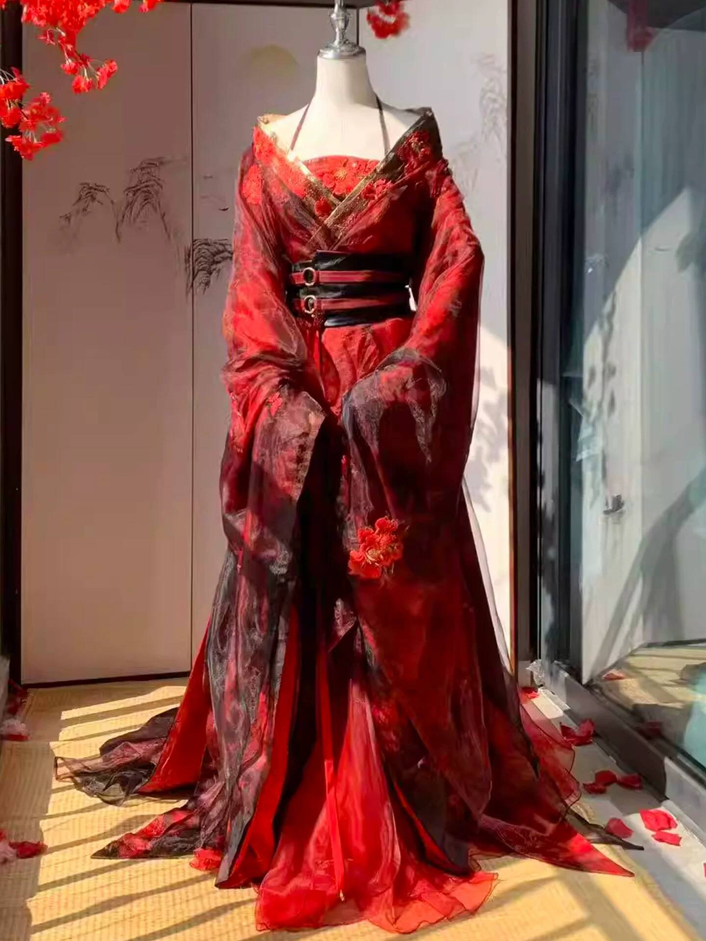Nieuwe Datura Rode Hanfu Vrouw - Embroidery Style recensie en prijs