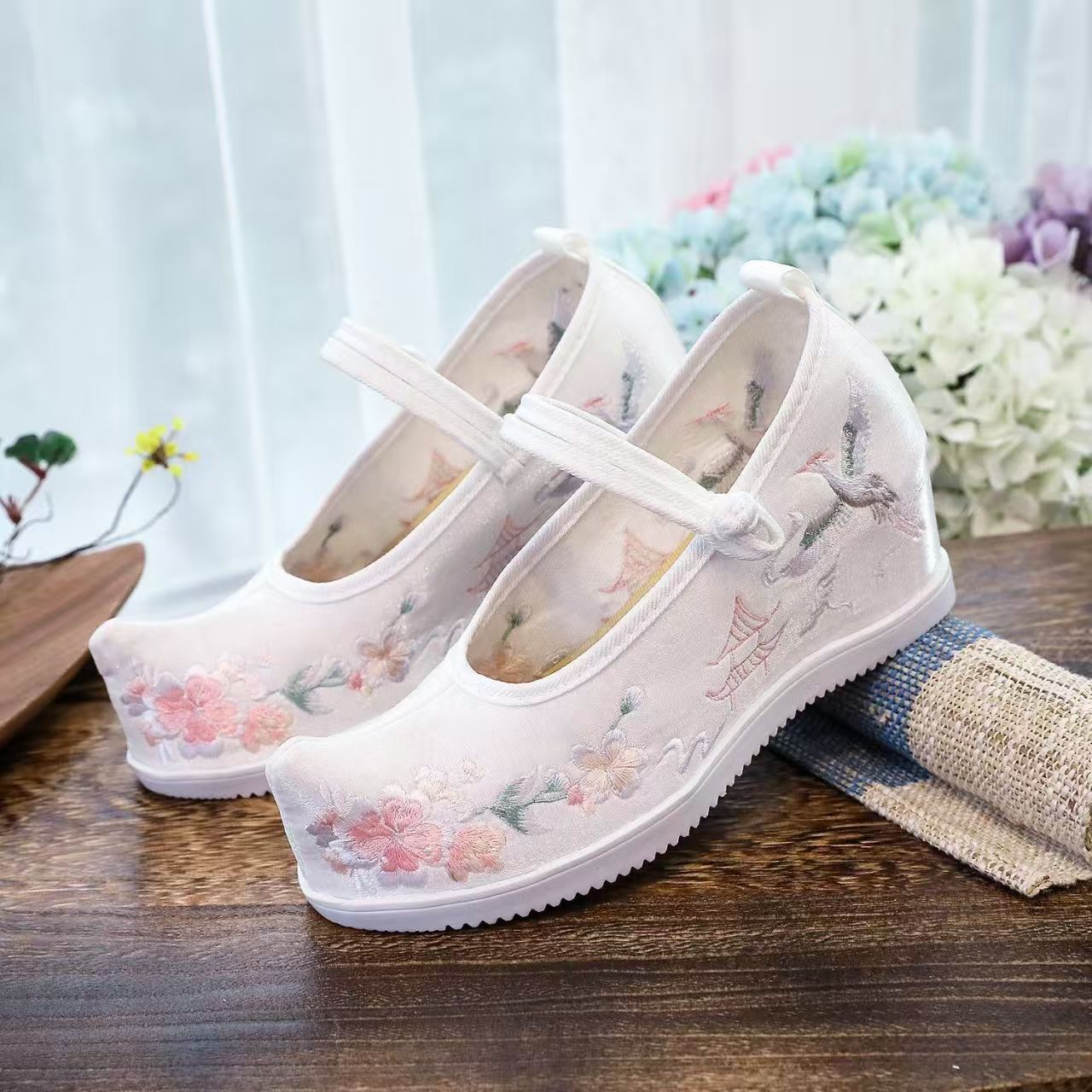 Vrouwen verhoogde interne gebo - Embroidery Style recensie en prijs