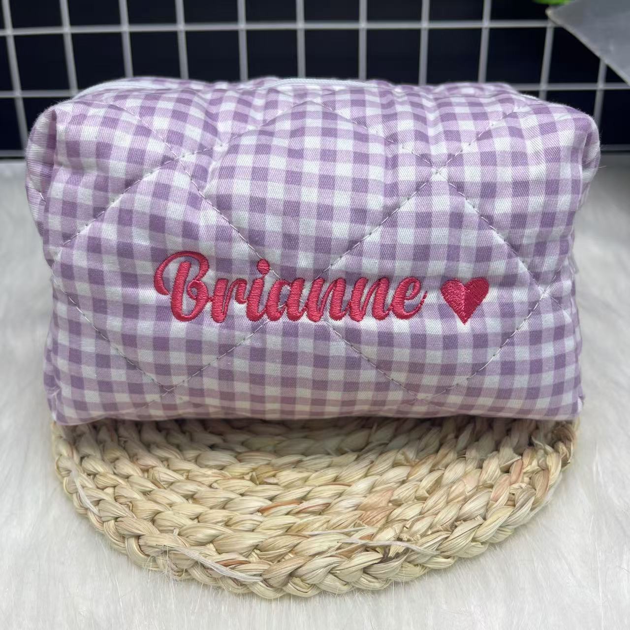 Gestreepte make-uptas met grot - Embroidery Name recensie en prijs